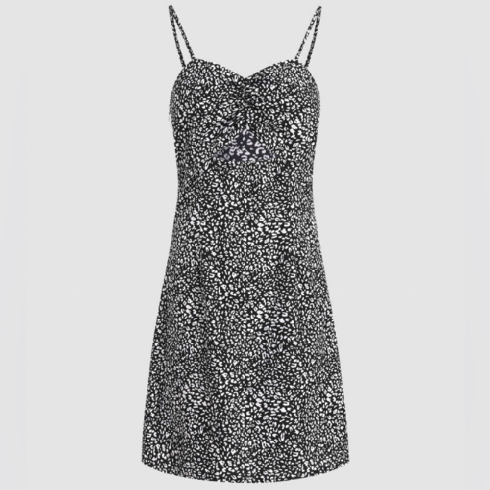 Leopard print cut-out cami dress. Size woman’s M. Cider brand. Very soft.